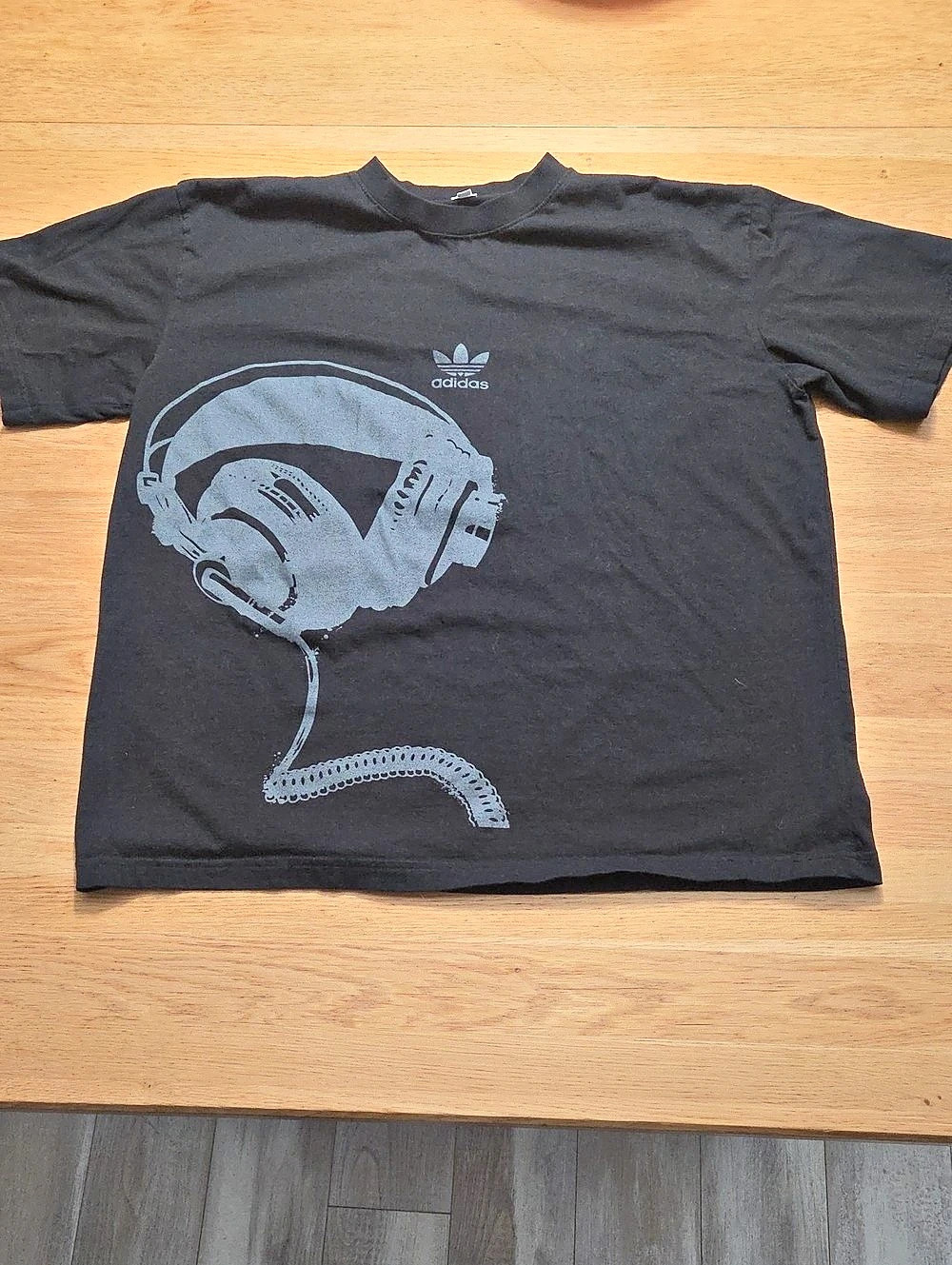 Vintage 90s Y2K Adidas Graphic Tee Black DJ Headphones Multi Flag Tag 2XL